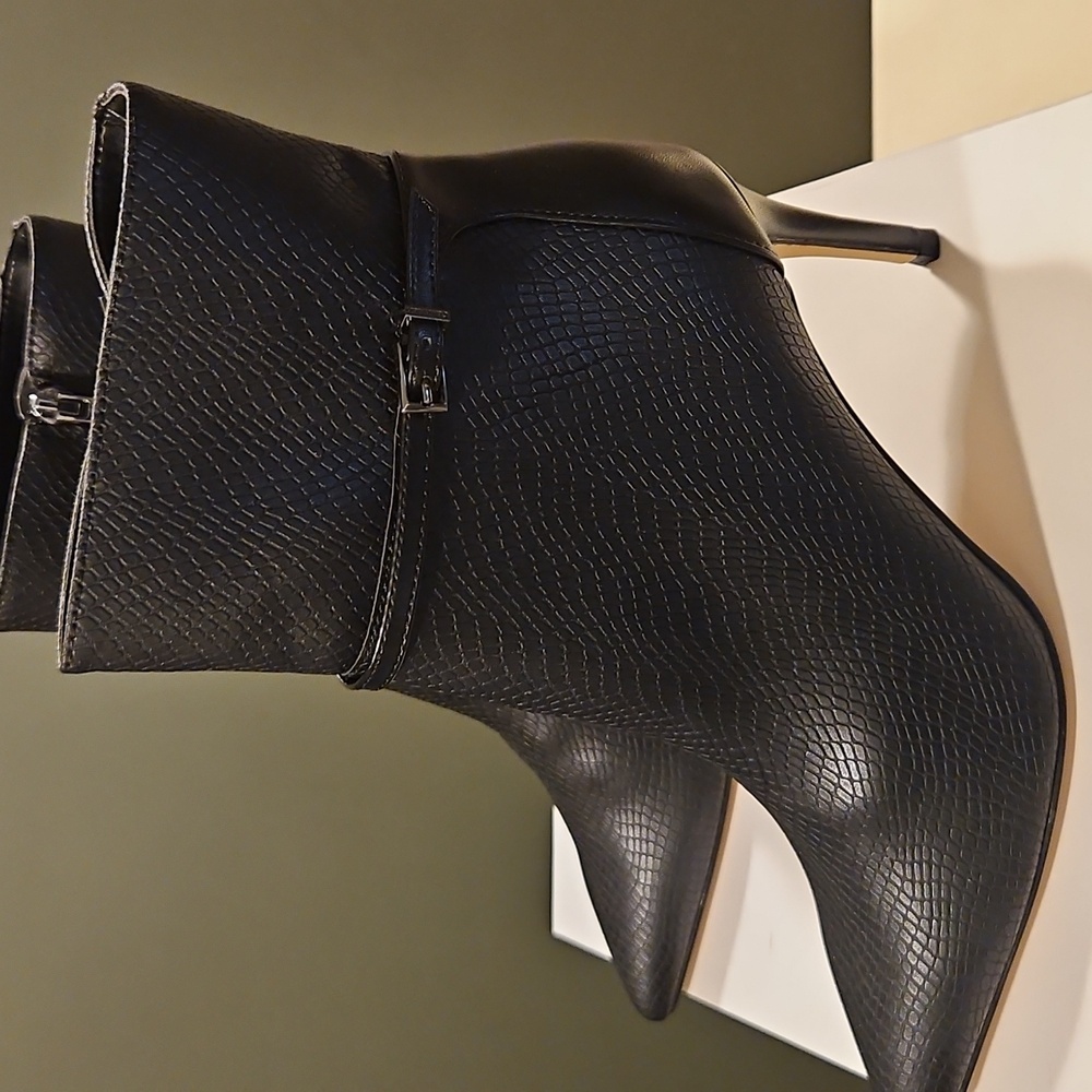 Calvin Klein Textured Black Ankle Booties - Picture 3 of 6